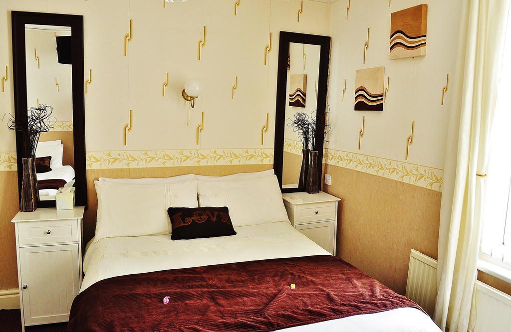 Cheers Bed and breakfast Blackpool